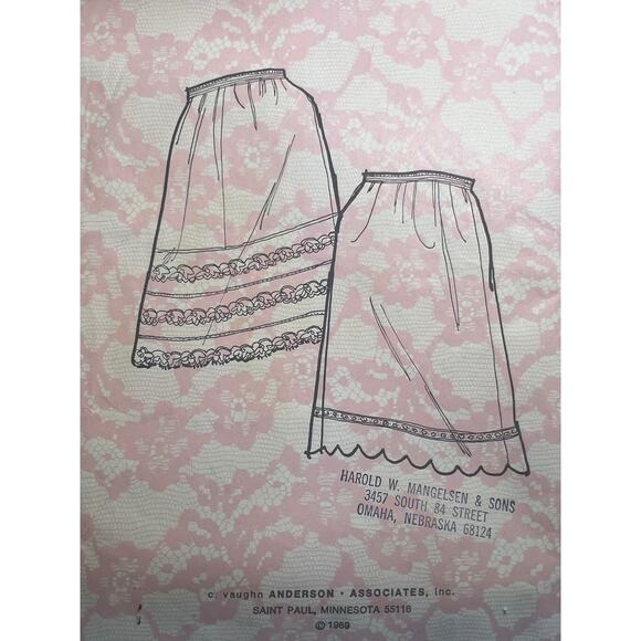 Delores of At. Paul Pattern Womens half slip 1960s size S M L - Picture 3 of 3